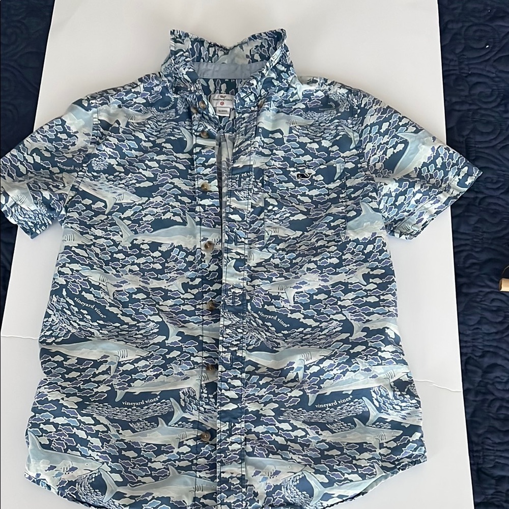 Vineyard Vines Shark Button Down Shortsleeve Boys M 8-10